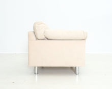 Lataa kuva Galleria-katseluun, Alcantara nojatuoli beige
