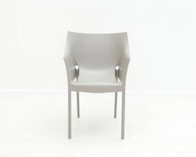 Lataa kuva Galleria-katseluun, Kartell Dr. No by Starck tuoli
