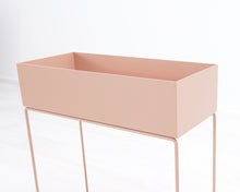 Lataa kuva Galleria-katseluun, Ferm Living Plant Box kasviteline
