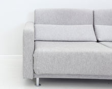 Lataa kuva Galleria-katseluun, BoConcept Melo vuodesohva vaaleanharmaa
