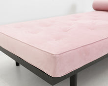 Lataa kuva Galleria-katseluun, Layered RITZY daybed
