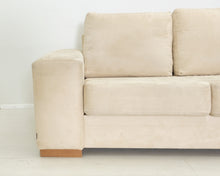 Lataa kuva Galleria-katseluun, Bellus 3-istuttava alcantara sohva beige
