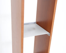 Lataa kuva Galleria-katseluun, Calligaris korkea hylly
