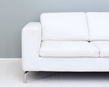 Load image into Gallery viewer, Natuzzi 2-istuttava nahkasohva valkoinen
