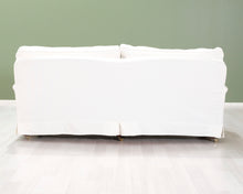Lataa kuva Galleria-katseluun, 2,5-istuttava kangassohva valkoinen
