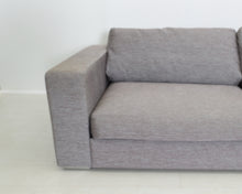 Load image into Gallery viewer, BoConcept Cenova 4-istuttava divaanisohva harmaa
