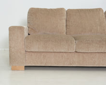Lataa kuva Galleria-katseluun, Pohjanmaan Tokyo 3-istuttava kangassohva beige
