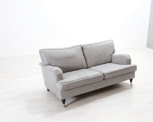 Lataa kuva Galleria-katseluun, 2-istuttava kangassohva vaaleanharmaa
