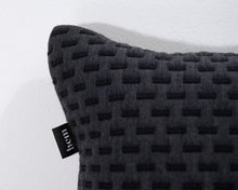 Load image into Gallery viewer, Hem Dash Cushion Medium tyyny musta
