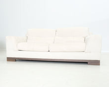Lataa kuva Galleria-katseluun, Natuzzi alcantara 3-istuttava sohva luonnonvalkoinen
