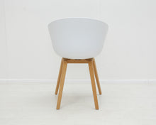 Lataa kuva Galleria-katseluun, Hay About a Chair AAC21 tuoli
