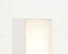 Load image into Gallery viewer, Artekin Bright White-valaisin
