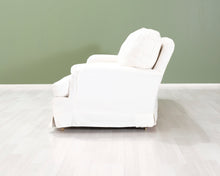 Lataa kuva Galleria-katseluun, 2,5-istuttava kangassohva valkoinen
