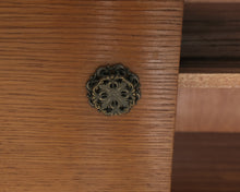 Load image into Gallery viewer, Lipasto peilillä

