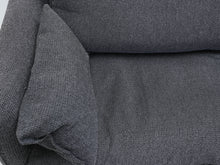 Lataa kuva Galleria-katseluun, Junet Zipper 3-istuttava sohva rahilla tummanharmaa
