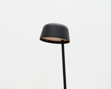 Load image into Gallery viewer, Muuto Lean Lamp seinävalaisin
