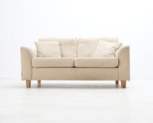 Lataa kuva Galleria-katseluun, Bellus 2-istuttava kangassohva beige
