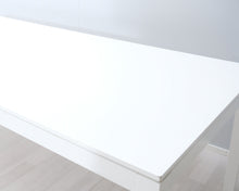Load image into Gallery viewer, Kaani Swing ruokapöytä valkoinen
