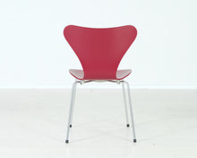 Ladda upp bild till gallerivisning, Fritz Hansen Series 7 Seiska tuoli punainen
