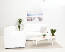 Ladda upp bild till gallerivisning, Villa Collection nojatuoli valkoinen
