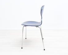 Load image into Gallery viewer, Fritz Hansen Muurahaistuoli sininen
