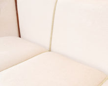 Lataa kuva Galleria-katseluun, Rokokootyylinen 3-istuttava kangassohva beige
