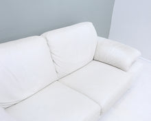 Lataa kuva Galleria-katseluun, Natuzzi 2-istuttava nahkasohva valkoinen
