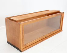 Ladda upp bild till gallerivisning, Boknäs vitriini lasiovella S31cm, K31cm
