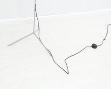 Load image into Gallery viewer, Moooi Double Shade jalkavalaisin
