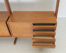 Load image into Gallery viewer, Vintage kirjahylly 1960-luku
