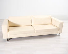 Lataa kuva Galleria-katseluun, BoConcept 3-istuttava nahkasohva luonnonvalkoinen

