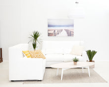 Ladda upp bild till gallerivisning, Villa Collection nojatuoli valkoinen
