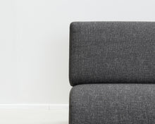 Lataa kuva Galleria-katseluun, Design Eero Aarnio Export kulmasohva harmaa
