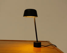 Load image into Gallery viewer, Muuto Lean Lamp seinävalaisin
