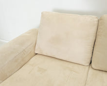 Lataa kuva Galleria-katseluun, Bellus 3-istuttava alcantara sohva beige

