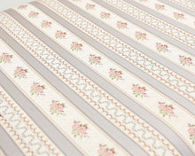 Load image into Gallery viewer, Laitala kustavilaistyylinen sohva valkoinen
