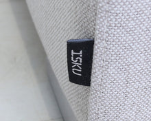 Lataa kuva Galleria-katseluun, Isku Nella 2-istuttava vuodesohva vaalea beige
