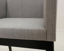 Lataa kuva Galleria-katseluun, Ziru Arrop Armchair
