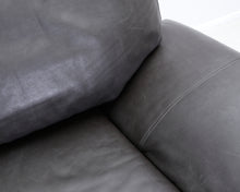 Lataa kuva Galleria-katseluun, Natuzzi 3-istuttava nahkasohva tumma oliivi
