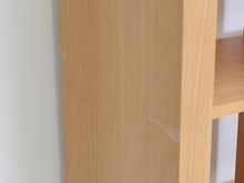 Load image into Gallery viewer, Kirjahylly pyörillä II
