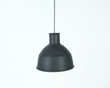 Load image into Gallery viewer, Muuto Unfold kattovalaisin musta Ø32 cm
