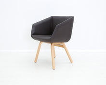 Ladda upp bild till gallerivisning, Johanson Design nahkanojatuoli
