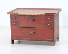 Load image into Gallery viewer, Vintage puulipasto
