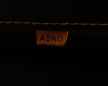 Lataa kuva Galleria-katseluun, Asko nahkasohva
