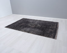 Load image into Gallery viewer, Louis de Poortere Fading World matto 135 x 200 cm
