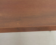 Lataa kuva Galleria-katseluun, Teak ruokapöytä
