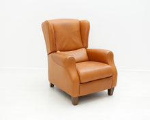 Load image into Gallery viewer, Konjakinvärinen Natuzzi-mekanisminojatuoli
