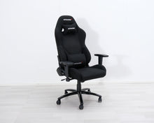 Ladda upp bild till gallerivisning, AKRacing Gaming Chair pelituoli musta

