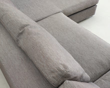 Load image into Gallery viewer, BoConcept Cenova 4-istuttava divaanisohva harmaa
