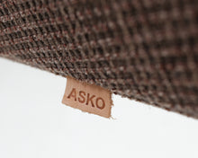 Lataa kuva Galleria-katseluun, Asko Aida kangassohva ruskea
